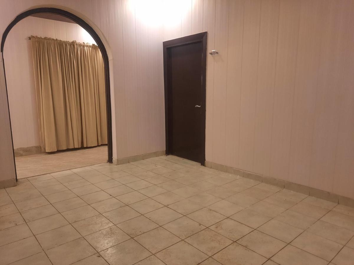Royal Fort Executive Hotel Gulberg Лахор Екстериор снимка